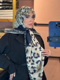 روسری حریر نخ دست دوز طرح پلنگی بزرگ