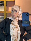 روسری حریر نخ دست دوز طرح پیچازی
