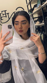 شال حریر گلدوزی طرح پاپیون