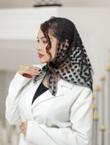 روسری تور سه گوش مخمل فلوک دور دانتل پارچه وارداتی